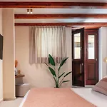 La Montre Luxury Boutique Aparthotel 4*