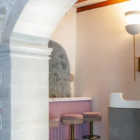 La Montre Luxury Boutique 公寓式酒店 罗希姆诺