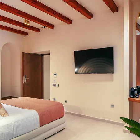 Апарт-готель La Montre Luxury Boutique Rethymno (Crete)