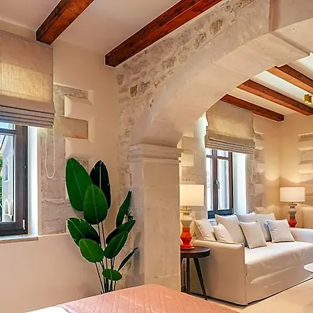 La Montre Luxury Boutique Rethymno (Crete)