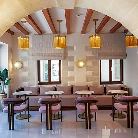 La Montre Luxury Boutique Aparthotel