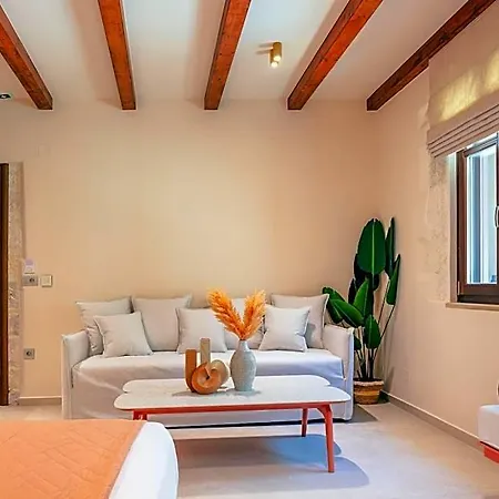 La Montre Luxury Boutique 4*