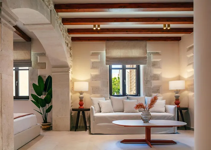 La Montre Luxury Boutique 4*