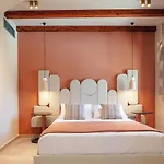Aparthotel La Montre Luxury Boutique 4*