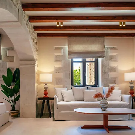 La Montre Luxury Boutique 4*